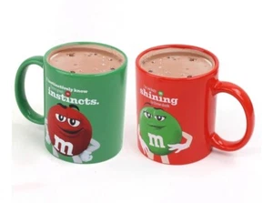 2024 M&M RED & GREEN CHARACTERS 12oz CERAMIC MUGS HOLIDAY GIFT SET - Picture 1 of 3