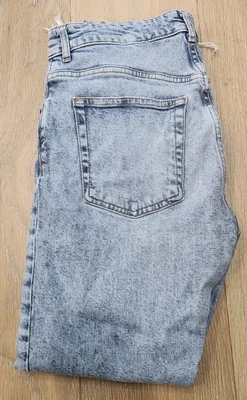 Zara Women’s Ripped Denim Jeans Size 8 Light Blue High Rise - Image 1 of 4