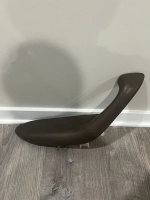 Toyota Tundra Sequoia 2001-2007 panel de puerta tirador reposabrazos delantero izquierdo marrón OEM Foto 1 de 4