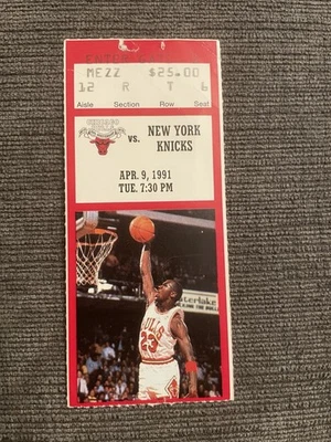 ¡Boleto de los Bulls Vs Knicks del 9 de abril de 1991 con Michael Jordan en la foto! Foto 1 de 3
