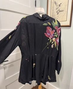 Free People Gemma schwarzes geblümtes Minikleid/Tunika mit offenem Rücken - neu mit Etikett - Gr. Klein - Bild 1 von 14