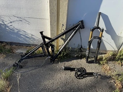 Turner Sultan Large 19” Mountain Bike Frame USA Made  with Fox 34 fork - Image 1 of 4