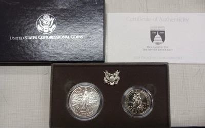 1989-D US Congressional Coins Commemorative 2-Piece UNC Set in OGP w/COA - Image 1 of 3