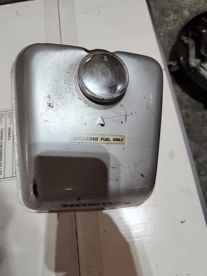 Honda Urban Express NU50M 1982 OEM scooter ciclomotor gasolina tanque pila tapa petcock Foto 1 de 4