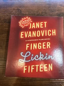 Finger Lickin' Fifteen (Stephanie Plum 15) by Evanovich, Audiobook Unabridged CD - Picture 1 of 2