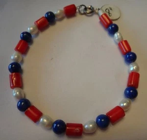 Brazalete de plata de ley de 8" rojo blanco azul con cuentas de perlas de coral teñidas de lapislázuli de 6 mm - Imagen 1 de 2