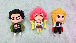 3er Set Anime Schlüsselanhänger Figuren - Demon Slayer, Einteiler, Hatsune Miku, My Dark - Bild 1 von 4