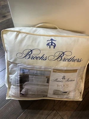 NIP Brooks Brothers Luxury Ivory 100% Wool Filled Quilted King Comforter - Image 1 of 4