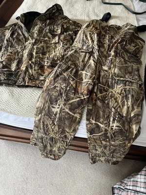 Men’s Waterproof Fishing Outfit - Image 1 of 4