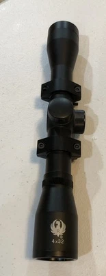 Прицел винтовочный Ruger 4x32 черный с фиксированной прозрачной сеткой охотничья оптика - с кольцами - Изображение 1 из 4