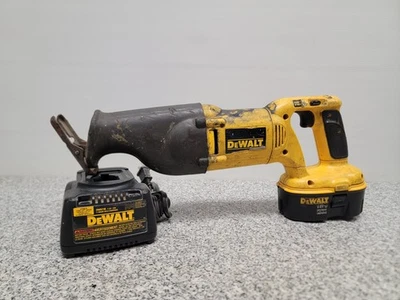 DEWALT DW938 18V XRP Cordless Reciprocating Saw Set - Image 1 of 4
