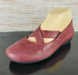 TAOS Crosstown Womens Size 37 /US 6 - 6.5 Red Leath Cork Bed Comfort Flat Shoes  - Picture 1 of 12
