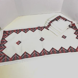 Vintage White Hand Embroidered Red and Burgundy Table Runner & 4 Napkins - Picture 1 of 11