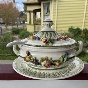Vintage CAPODIMONTE Fruit Tureen, Lid, Underplate and Ladle Fine Porcelain - Picture 1 of 12