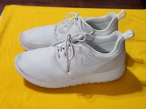 6Y Nike Roshe One GS Wolf Grey Youth Kids Shoes Off White 599729-102 Eu 38.5 - Picture 1 of 12