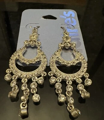Preciosos Pendientes Claires Diamanté BNWT Accesorios ¡Hermosos!! Foto 1 de 2