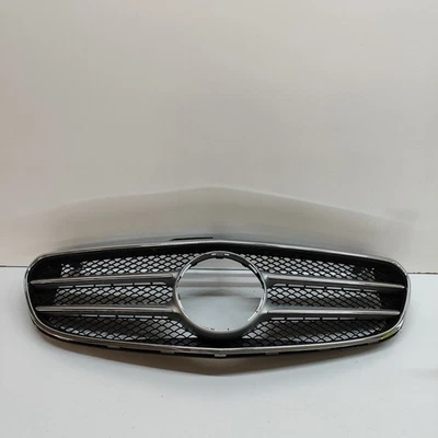 Mercedes-Benz E T-Model S212 Radiator Grille A2128850822 2014 31970063 - Photo 1/4