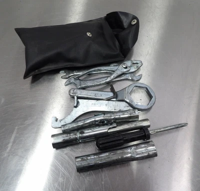 07-09 Suzuki Bandit GSF1250S owners tool kit - Imagem 1 de 4