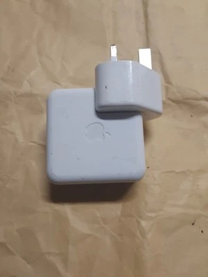 Apple Ipod FireWire Charger A1070 Unit Only No Cable - Genuine Tested - Image 1 of 4