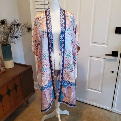 Chico's Seda Kimono Topper S/M Bata Cubierta de Natación Colorido Caleidoscopio Borlas Foto 1 de 4