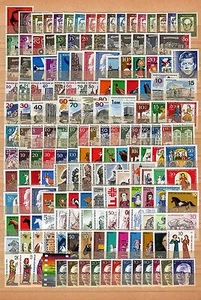 Collezione Berlino ** - 1961 - 1982 con C/D e francobolli in blocco - KW 550,-- € (ÜF020) - Foto 1 di 4