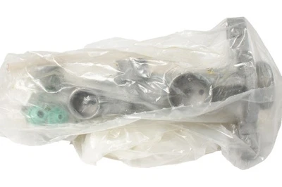 Wearever Brake Master Cylinder Fits 1993-97 Chevrolet Camaro Part Number 10-2668 Foto 1 de 4