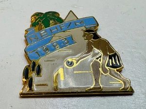 NBHF/M 1993 Enamel Lapel Hat Pin National Bowling Hall of Fame Egypt Pyramid Tut - Picture 1 of 2