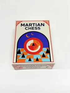 New Martian Chess Game - Looney Labs Foldable Game Board Portable Family Fun - Picture 1 of 7