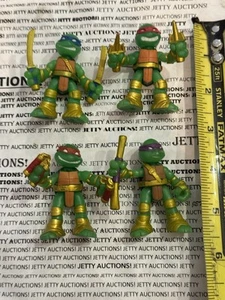 Playmates Tmnt Ninja Turtles Rooftop Ruckus Emerald Gold Armor Leo Don Mike Raph - Photo 1/9