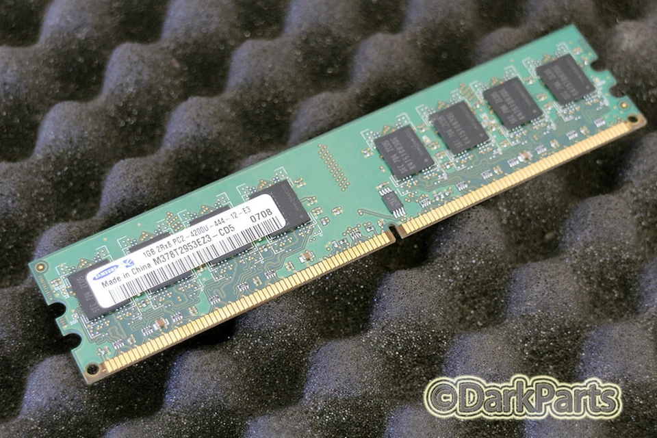 Samsung M378T2953EZ3-CD5 PC2-4200U-444-12-E3 1GB Memory RAM DDR2-533Mhz - Image 1 of 1
