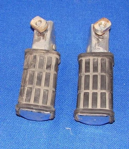 DRIVER'S PEG SET left right ----------- 1983 YAMAHA 500 VIRAGO V-TWIN - Picture 1 of 1