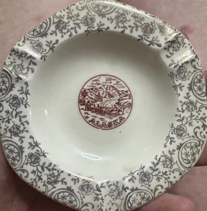 Vintage ceramic souvenir Alaska Ashtray red Lettering W Gold Floral trim - Picture 1 of 9