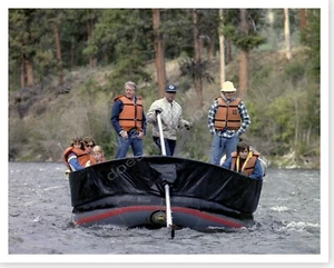 Foto de haluro plateado de Jimmy Carter Rosalynn y Amy rafting en el río Salmón - Imagen 1 de 1