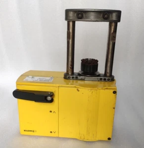 AVM234S F132-5 Sauter AVM234S F132-5 Sut Valve Actuator With Positioner - Picture 1 of 16