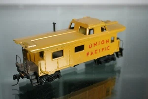 HO Scale Union Pacific Caboose  UP w/ Kadees  - Picture 1 of 2