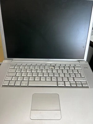 Apple A1106 PowerBook G4 Laptop non funzionante per ricambi - Immagine 1 di 4