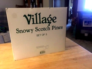 1995 Reparto 56 VILLAGGIO INNEVATO SCOTCH PINI #52615 Set di 3 Ritirati - Foto 1 di 2