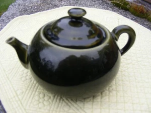Antique Hampshire Pottery Small Tea Pot Dark Green - Picture 1 of 4