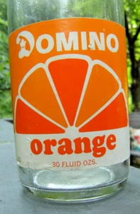 DOMINO, Orange soda bottle, 30 oz., paper label.Dominion Stores Ltd. Canada 1966 - Picture 1 of 6