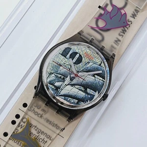 Reloj de cuarzo Cool Pirates Ship 1991 hecho en Suiza Swatch para hombre y mujer raro años 90 - Imagen 1 de 10