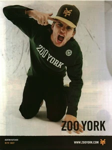 2004 PRINT AD - ZOO YORK  CLOTHING AD --- ASHTON KUTCHER -- IN YO' FACE! - Picture 1 of 1