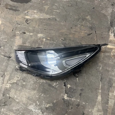 KIA RIO PASSENGER SIDE LEFT LED HEADLIGHT 92101-H8 2017 2018 GENUINE FRONT - Image 1 of 4