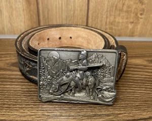 Mountain Man American Frontier Siskiyou Cinturón Hebilla y Cinturón N-10 De Colección 1982 - Imagen 1 de 8