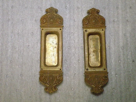 VINTAGE BRASS CABINET/FURNITURE HANDLES....QUANTITY 2 Cover