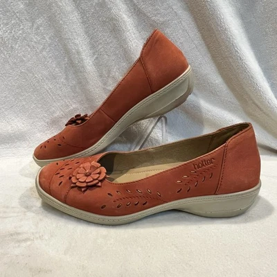Hotter Comfort Concept Womens Size 8.5 Peach Ballet Flats with flower accents - Image 1 of 4