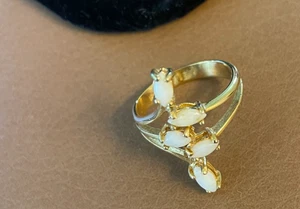 18K HGE RING WITH 5 OPALS, SIZE 9 - Picture 1 of 3