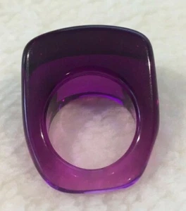 Lucite lila durchscheinender Ring Größe 6 - Bild 1 von 4