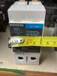 Siemens NGB2B020 2Pole 20Amp 600V Molded Case Circuit Breaker - Picture 1 of 5