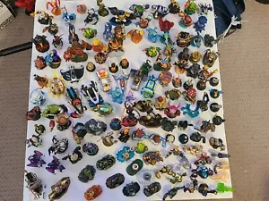 Skylanders Figuren, Zubehör alle verschieden Lot 2 Portale und 5 XBOX 360 Spiele - Bild 1 von 12