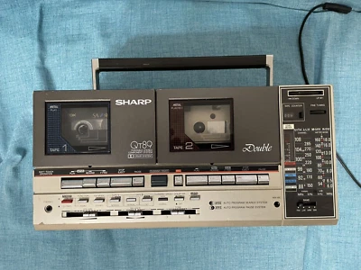 Radio Sharp QT 89HG +++LEGGI+++ - Immagine 1 di 4